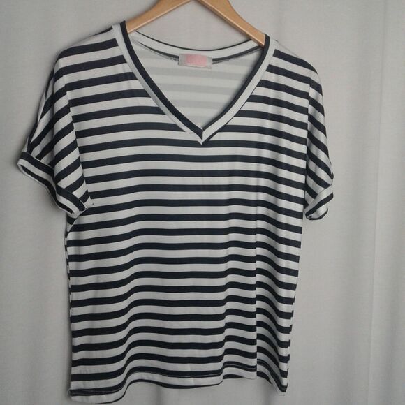 C+D+M Collection Black And White Striped Women's Extra Large Short Sleeve V Neck - Picture 1 of 3
